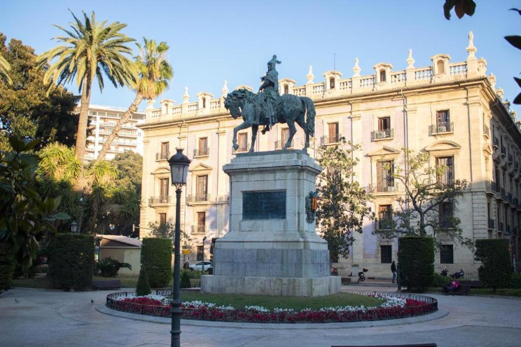 B&B - El Magnanimo Valencia Buitenkant foto